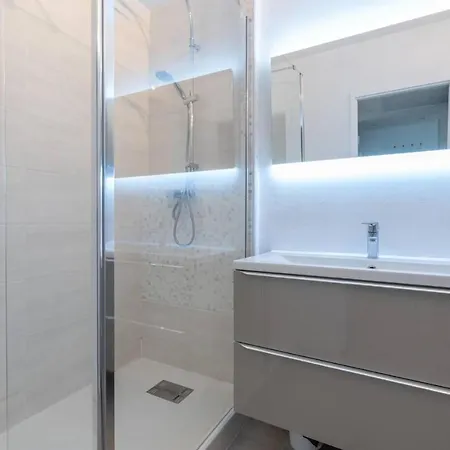 1 Bedroom In アパート *